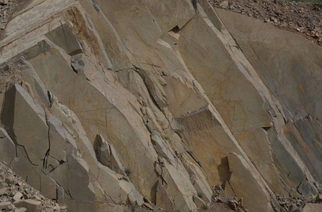 The natural quarry surface